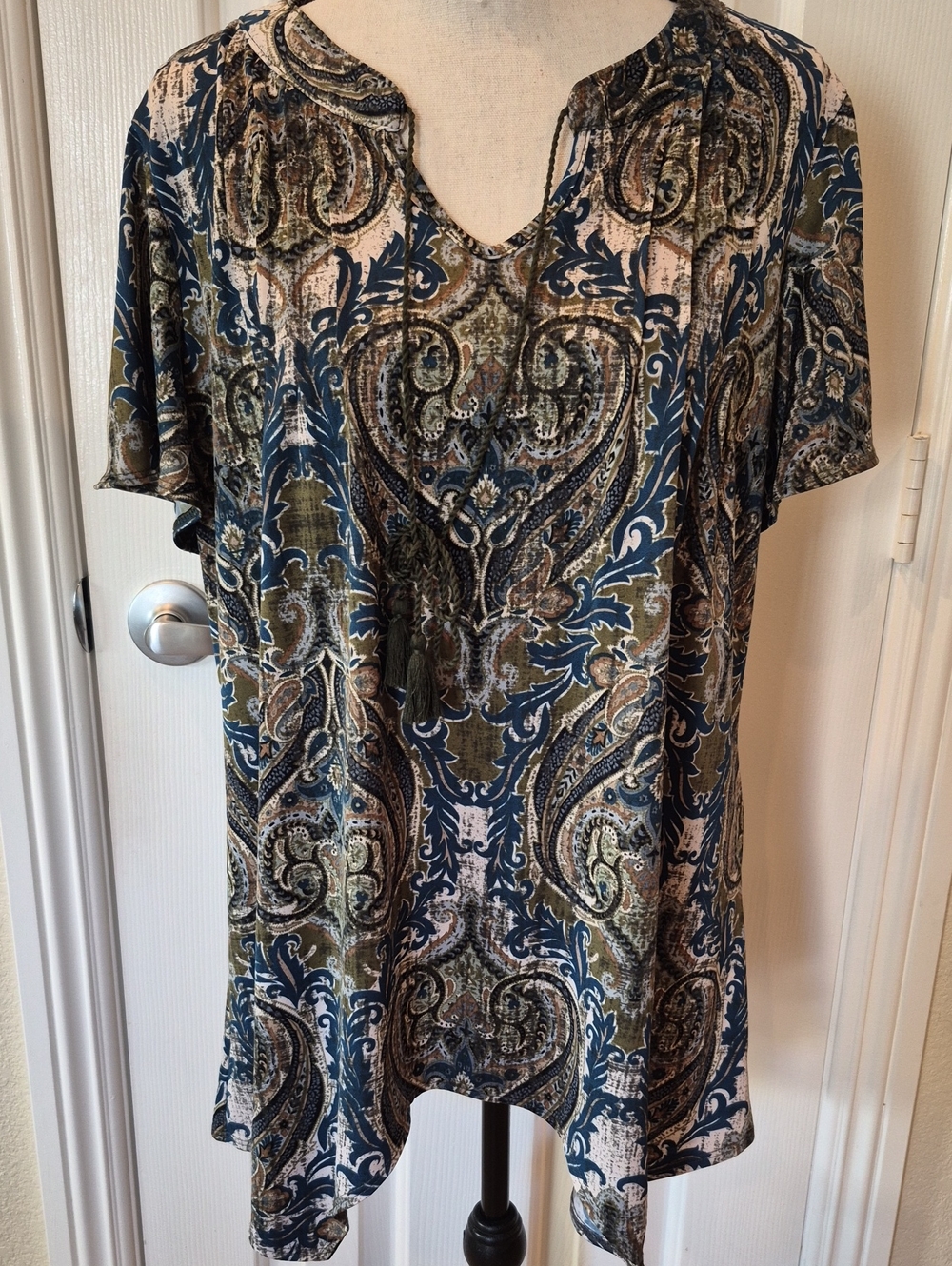 PerSeption Concept Paisley V-Neck Tunic in Blue, Olive & Cream XL